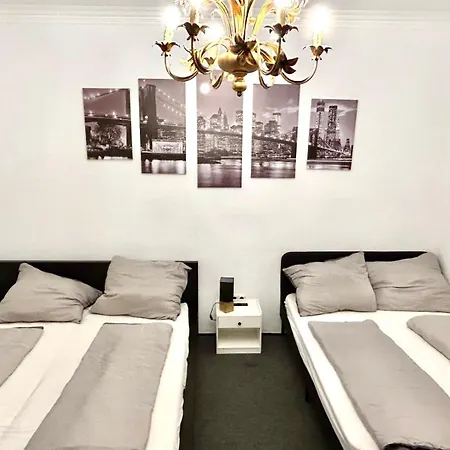 Honor-house לינץ