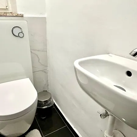 Honor-house Apartment *