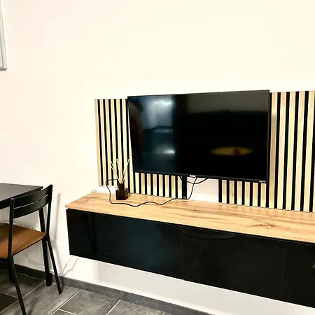 דירה Honor-house לינץ