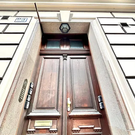 Honor-house * Linz